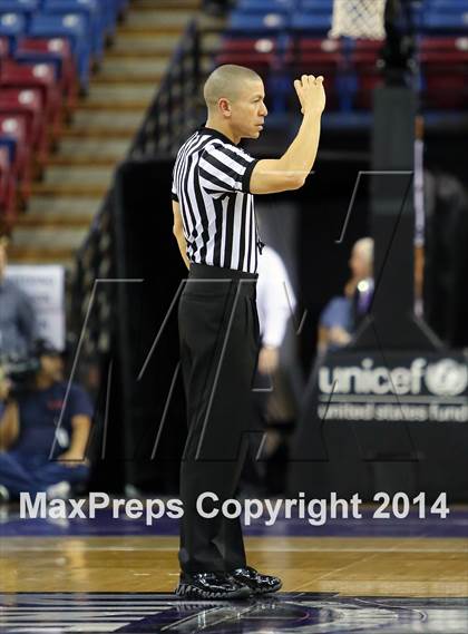 Thumbnail 2 in Capital Christian vs Central Catholic (CIF SJS D5 Final) photogallery.