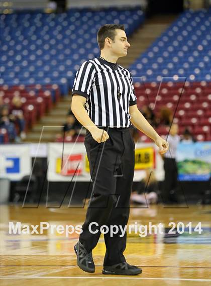 Thumbnail 1 in Capital Christian vs Central Catholic (CIF SJS D5 Final) photogallery.