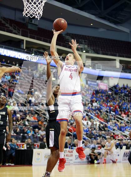 Thumbnail 1 in Neumann-Goretti vs Richland (PIAA AAA Championship) photogallery.
