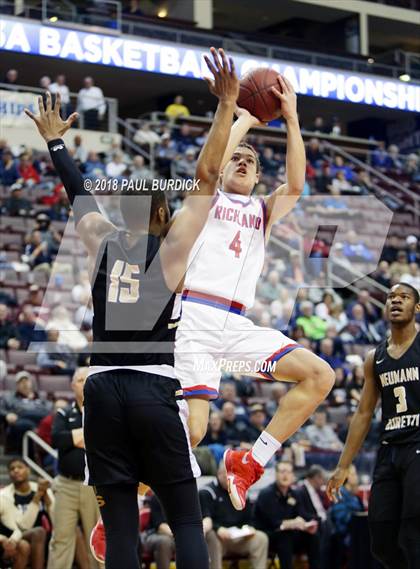 Thumbnail 2 in Neumann-Goretti vs Richland (PIAA AAA Championship) photogallery.