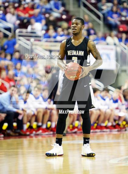 Thumbnail 3 in Neumann-Goretti vs Richland (PIAA AAA Championship) photogallery.