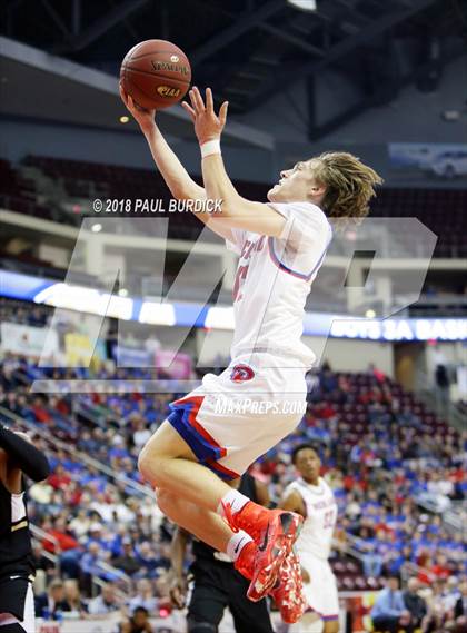 Thumbnail 3 in Neumann-Goretti vs Richland (PIAA AAA Championship) photogallery.
