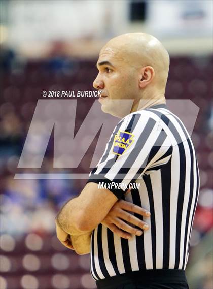 Thumbnail 3 in Neumann-Goretti vs Richland (PIAA AAA Championship) photogallery.