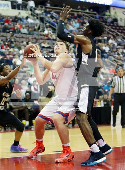 Thumbnail 2 in Neumann-Goretti vs Richland (PIAA AAA Championship) photogallery.