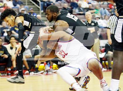 Thumbnail 2 in Neumann-Goretti vs Richland (PIAA AAA Championship) photogallery.