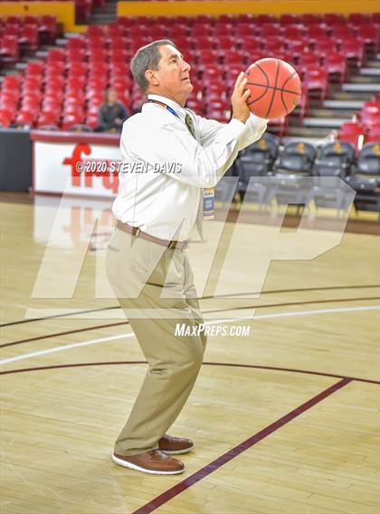Thumbnail 3 in Valley Vista vs. Hamilton (AIA 6A Final) photogallery.