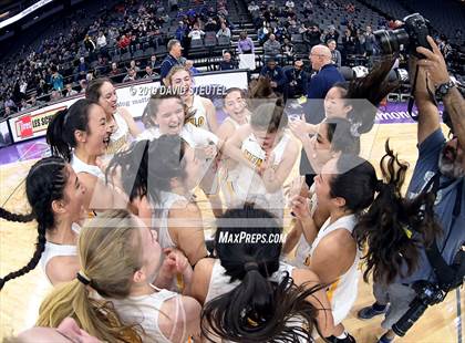 Thumbnail 2 in Rolling Hills Prep vs. Menlo School (CIF State D2 Final) photogallery.