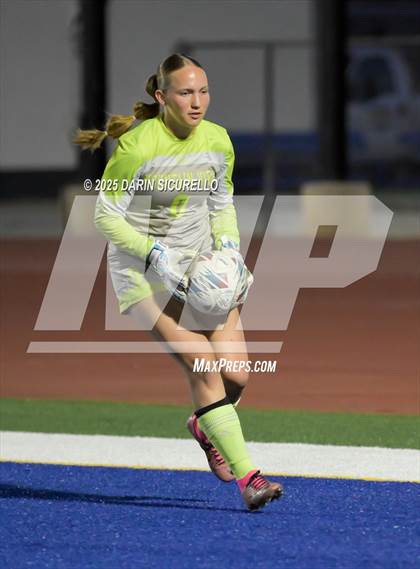 Thumbnail 3 in Williams Field vs Mountain View (AIA 6A Round 1) photogallery.