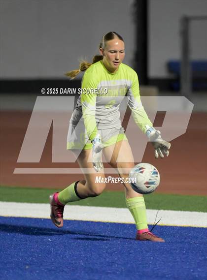 Thumbnail 2 in Williams Field vs Mountain View (AIA 6A Round 1) photogallery.