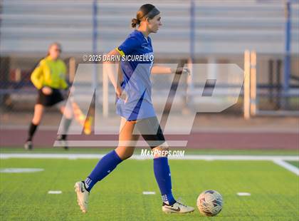 Thumbnail 3 in Williams Field vs Mountain View (AIA 6A Round 1) photogallery.