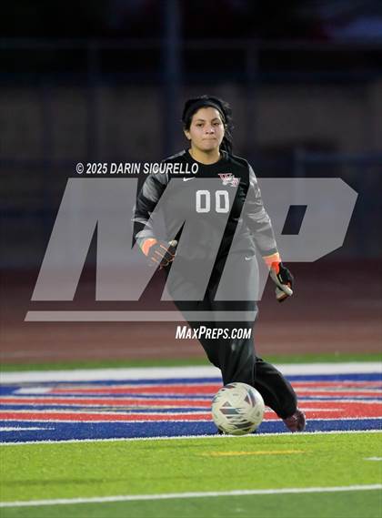 Thumbnail 1 in Williams Field vs Mountain View (AIA 6A Round 1) photogallery.