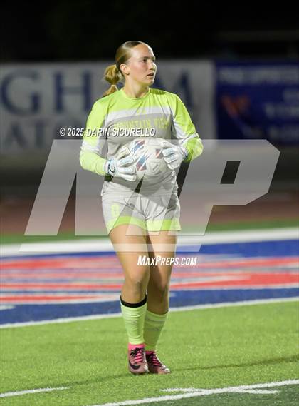 Thumbnail 3 in Williams Field vs Mountain View (AIA 6A Round 1) photogallery.