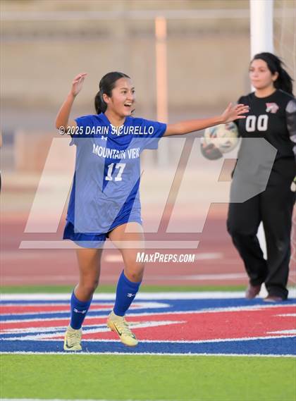 Thumbnail 3 in Williams Field vs Mountain View (AIA 6A Round 1) photogallery.
