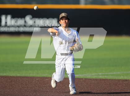 Thumbnail 2 in Sierra Canyon vs St Francis photogallery.