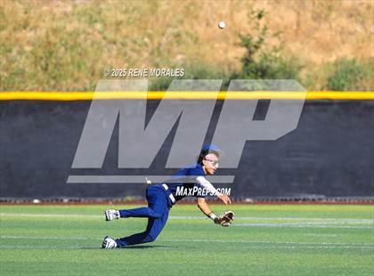 Thumbnail 2 in Sierra Canyon vs St Francis photogallery.