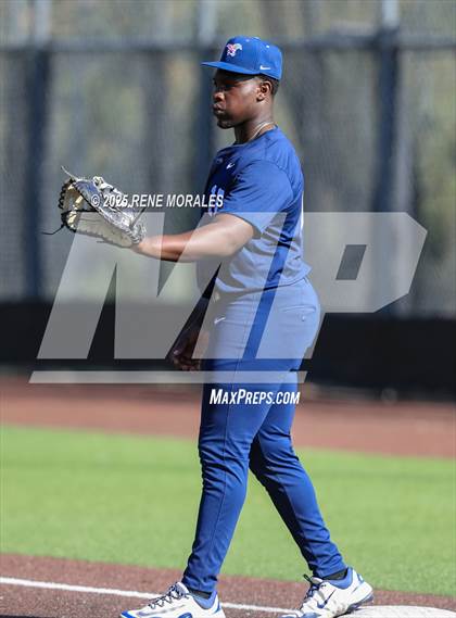Thumbnail 2 in Sierra Canyon vs St Francis photogallery.