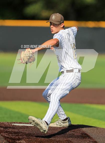 Thumbnail 2 in Sierra Canyon vs St Francis photogallery.