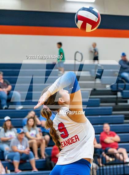 Thumbnail 3 in Leander @ Glenn photogallery.