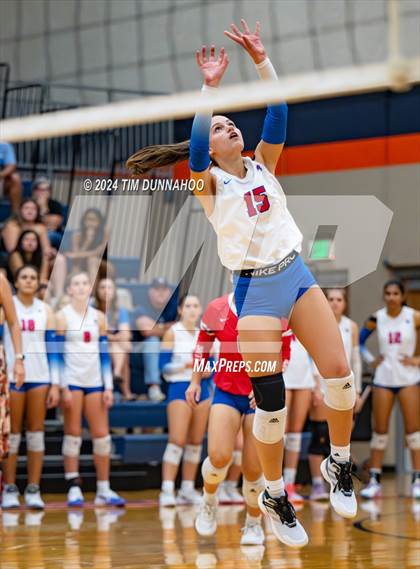 Thumbnail 3 in Leander @ Glenn photogallery.