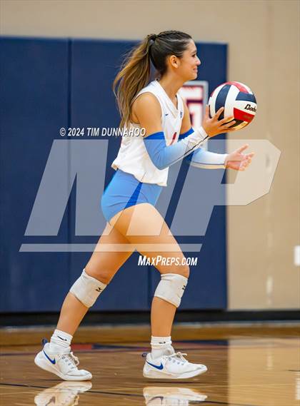 Thumbnail 1 in Leander @ Glenn photogallery.