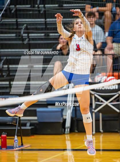 Thumbnail 2 in Leander @ Glenn photogallery.