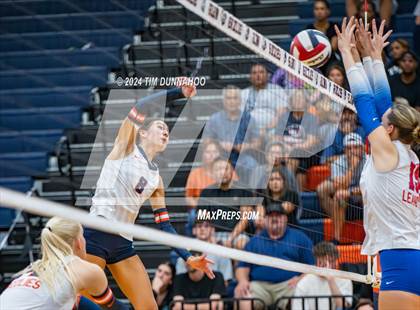 Thumbnail 1 in Leander @ Glenn photogallery.