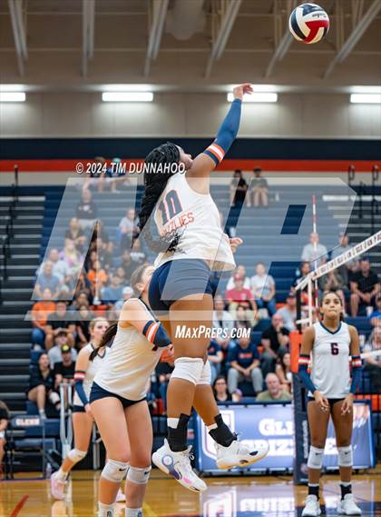 Thumbnail 3 in Leander @ Glenn photogallery.
