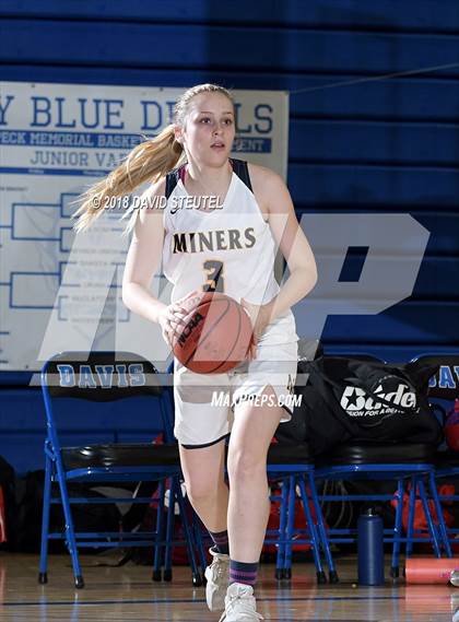 Thumbnail 3 in Folsom vs. Nevada Union (Doroth Speck Memorial) photogallery.