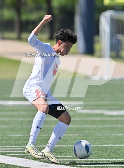Thumbnail 2 in Tyler Legacy vs. Cypress Woods (UIL 6A Regional Semifinal) photogallery.