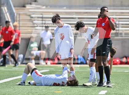 Thumbnail 2 in Tyler Legacy vs. Cypress Woods (UIL 6A Regional Semifinal) photogallery.