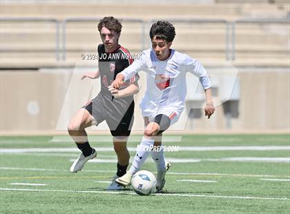 Thumbnail 2 in Tyler Legacy vs. Cypress Woods (UIL 6A Regional Semifinal) photogallery.