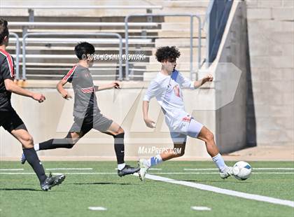 Thumbnail 2 in Tyler Legacy vs. Cypress Woods (UIL 6A Regional Semifinal) photogallery.