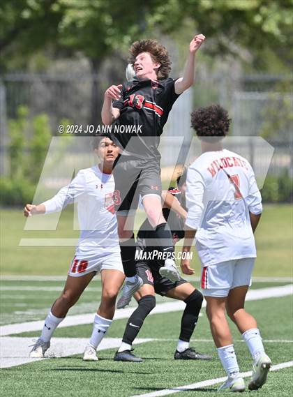 Thumbnail 3 in Tyler Legacy vs. Cypress Woods (UIL 6A Regional Semifinal) photogallery.