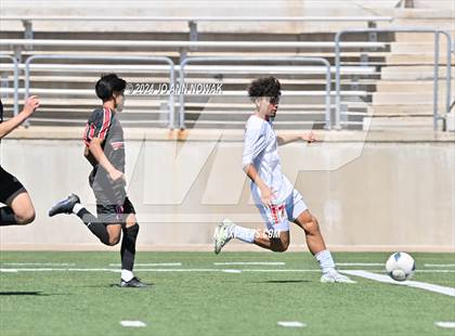 Thumbnail 1 in Tyler Legacy vs. Cypress Woods (UIL 6A Regional Semifinal) photogallery.