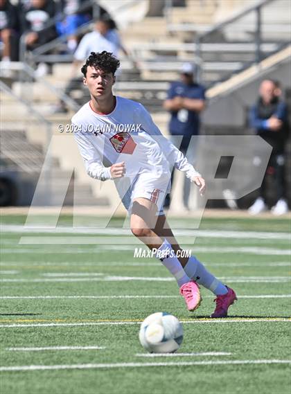 Thumbnail 2 in Tyler Legacy vs. Cypress Woods (UIL 6A Regional Semifinal) photogallery.