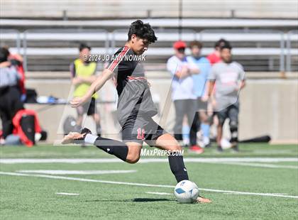 Thumbnail 3 in Tyler Legacy vs. Cypress Woods (UIL 6A Regional Semifinal) photogallery.