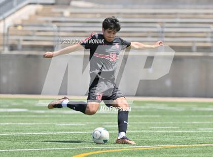 Thumbnail 3 in Tyler Legacy vs. Cypress Woods (UIL 6A Regional Semifinal) photogallery.