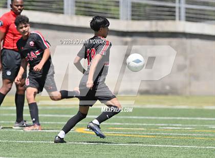 Thumbnail 1 in Tyler Legacy vs. Cypress Woods (UIL 6A Regional Semifinal) photogallery.