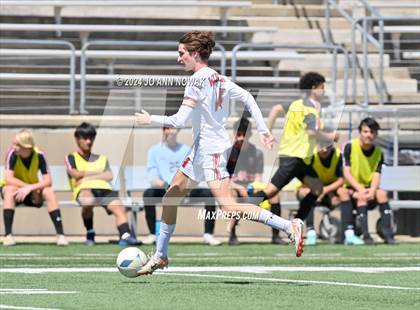 Thumbnail 3 in Tyler Legacy vs. Cypress Woods (UIL 6A Regional Semifinal) photogallery.
