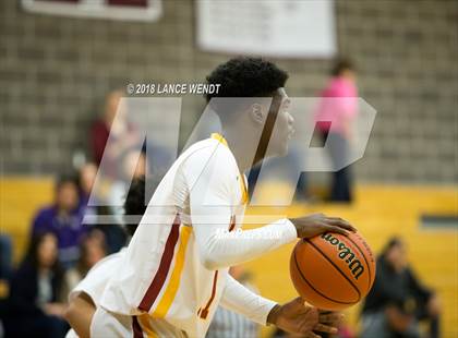 Thumbnail 1 in Holy Family vs. Sierra photogallery.