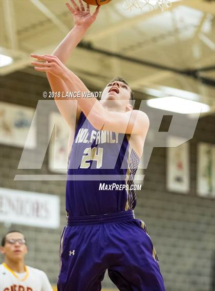 Thumbnail 2 in Holy Family vs. Sierra photogallery.