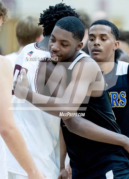 Thumbnail 2 in Grant vs. Whitney (CIF SJS D2 Semifinal) photogallery.
