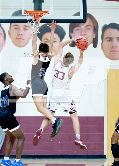 Thumbnail 3 in Grant vs. Whitney (CIF SJS D2 Semifinal) photogallery.