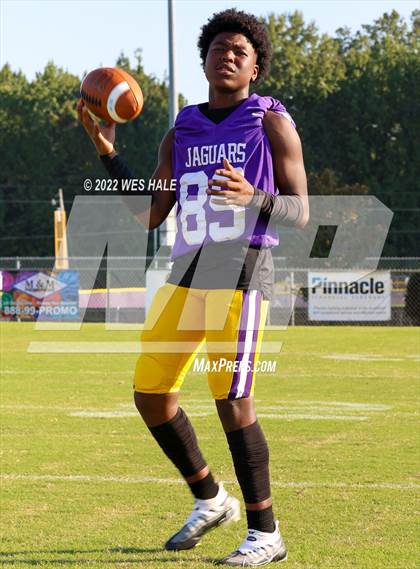 Thumbnail 2 in DeSoto Central (Team & Individuals) photogallery.