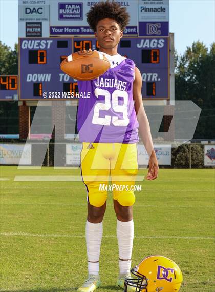 Thumbnail 1 in DeSoto Central (Team & Individuals) photogallery.