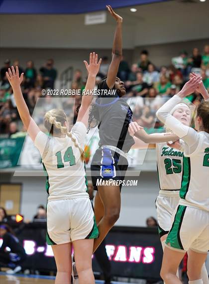 Thumbnail 3 in Lake Dallas vs. Mansfield Summit (UIL 5A Quarterfinals) photogallery.