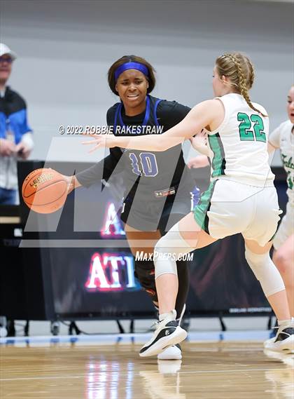 Thumbnail 2 in Lake Dallas vs. Mansfield Summit (UIL 5A Quarterfinals) photogallery.
