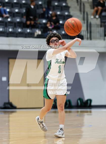 Thumbnail 2 in Lake Dallas vs. Mansfield Summit (UIL 5A Quarterfinals) photogallery.