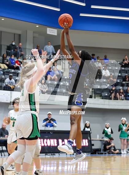 Thumbnail 2 in Lake Dallas vs. Mansfield Summit (UIL 5A Quarterfinals) photogallery.