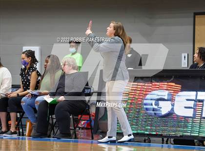 Thumbnail 3 in Lake Dallas vs. Mansfield Summit (UIL 5A Quarterfinals) photogallery.